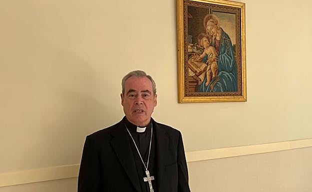 El obispo de Málaga graba un mensaje de ánimo: «Estamos en las manos de Dios que son las mejores»
