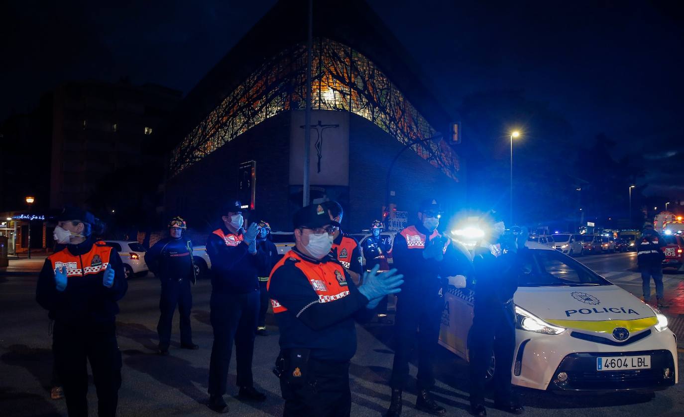 Homenaje a los sanitarios en Carlos Haya