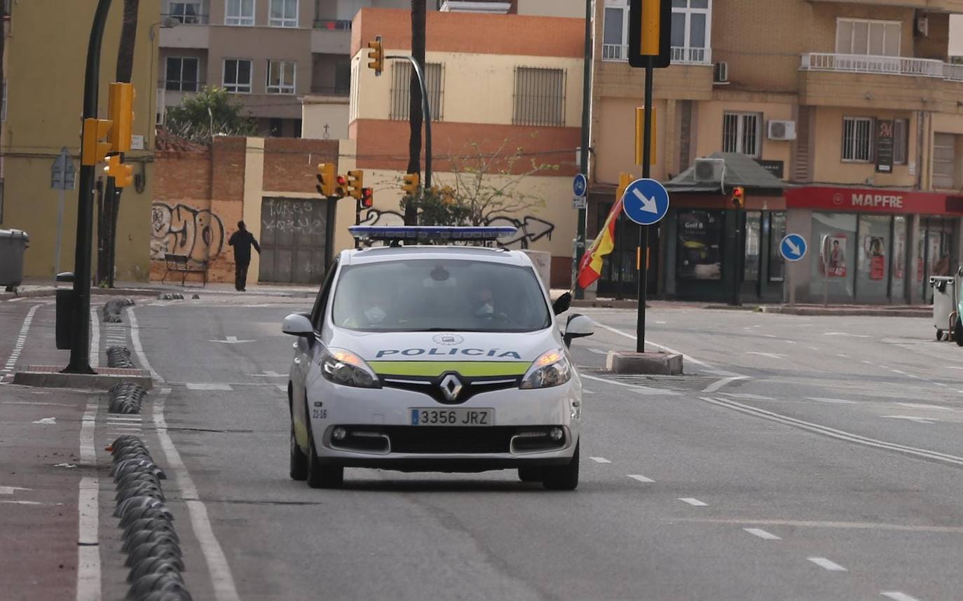 Domingo de playas, paseos marítimos y calles solitarias en Málaga