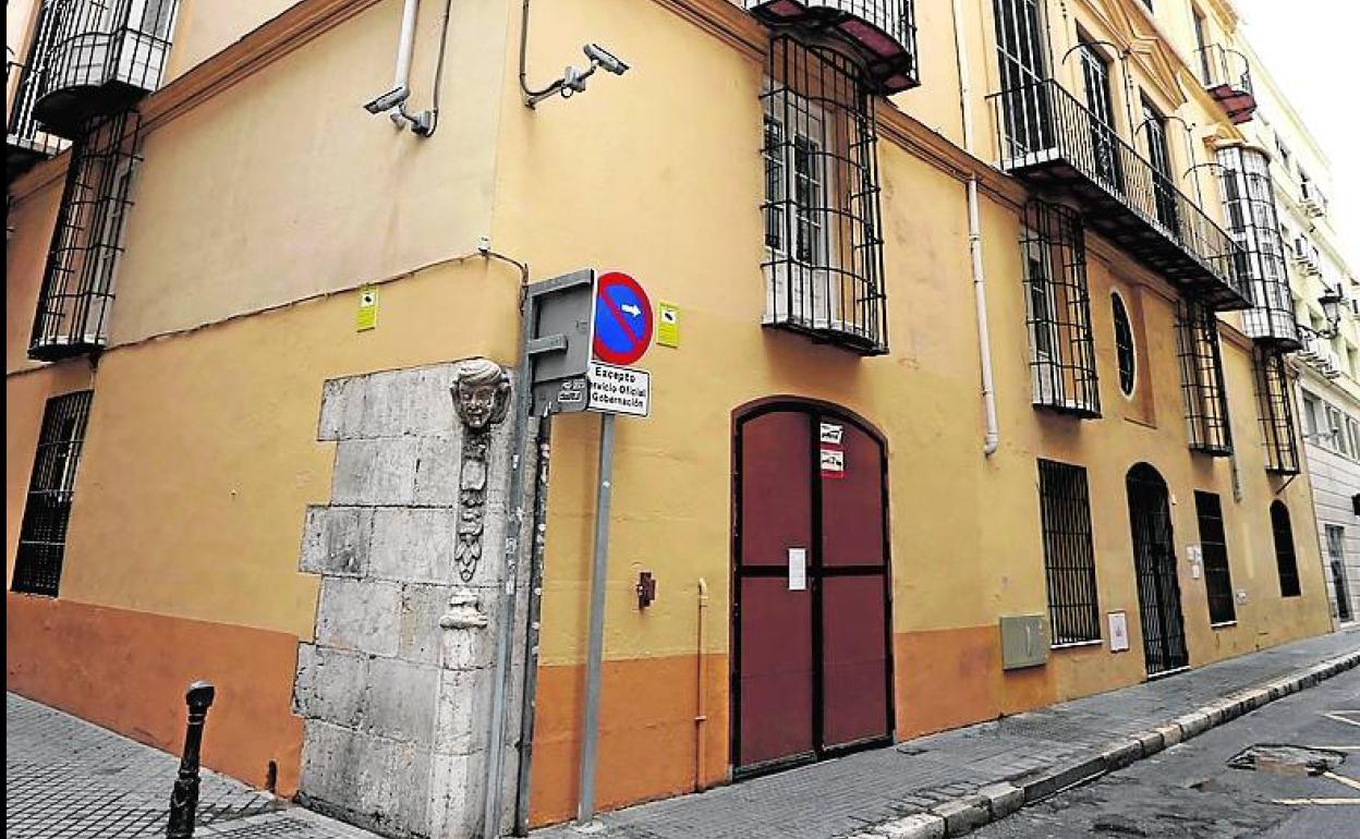 La Antigua Casa de Guardia tiene cerrada la taberna y la bodega 