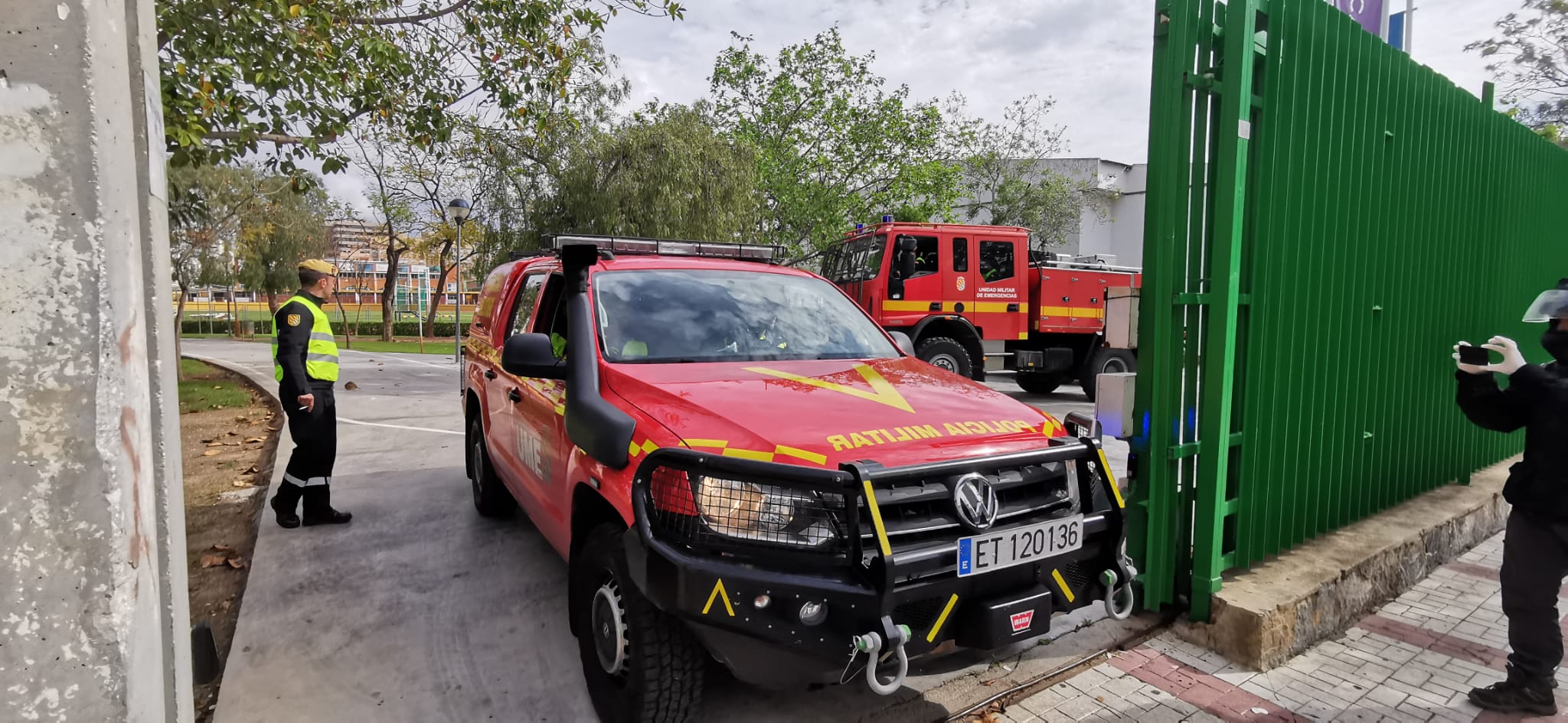 La UME, en la Ciudad Deportiva de Carranque que se va a convertir en un gran hospital para albergar un hospital de campaña.