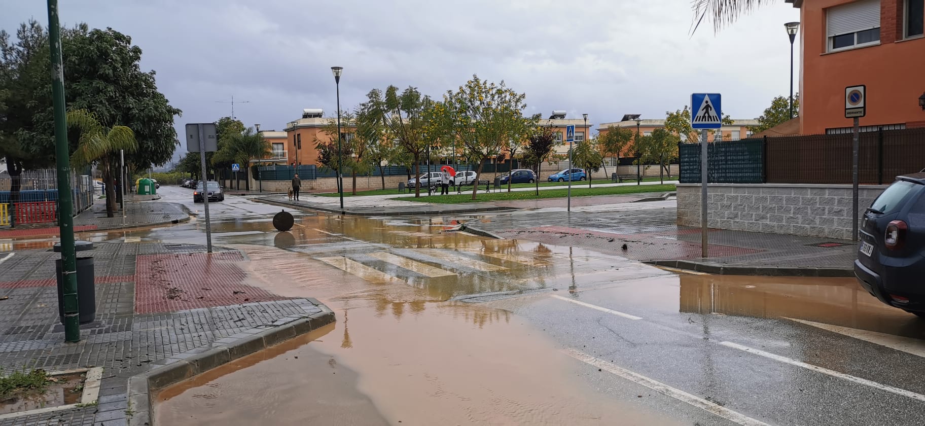 Bomberos y Protección Civil intervienen por pequeñas inundaciones en Campanillas