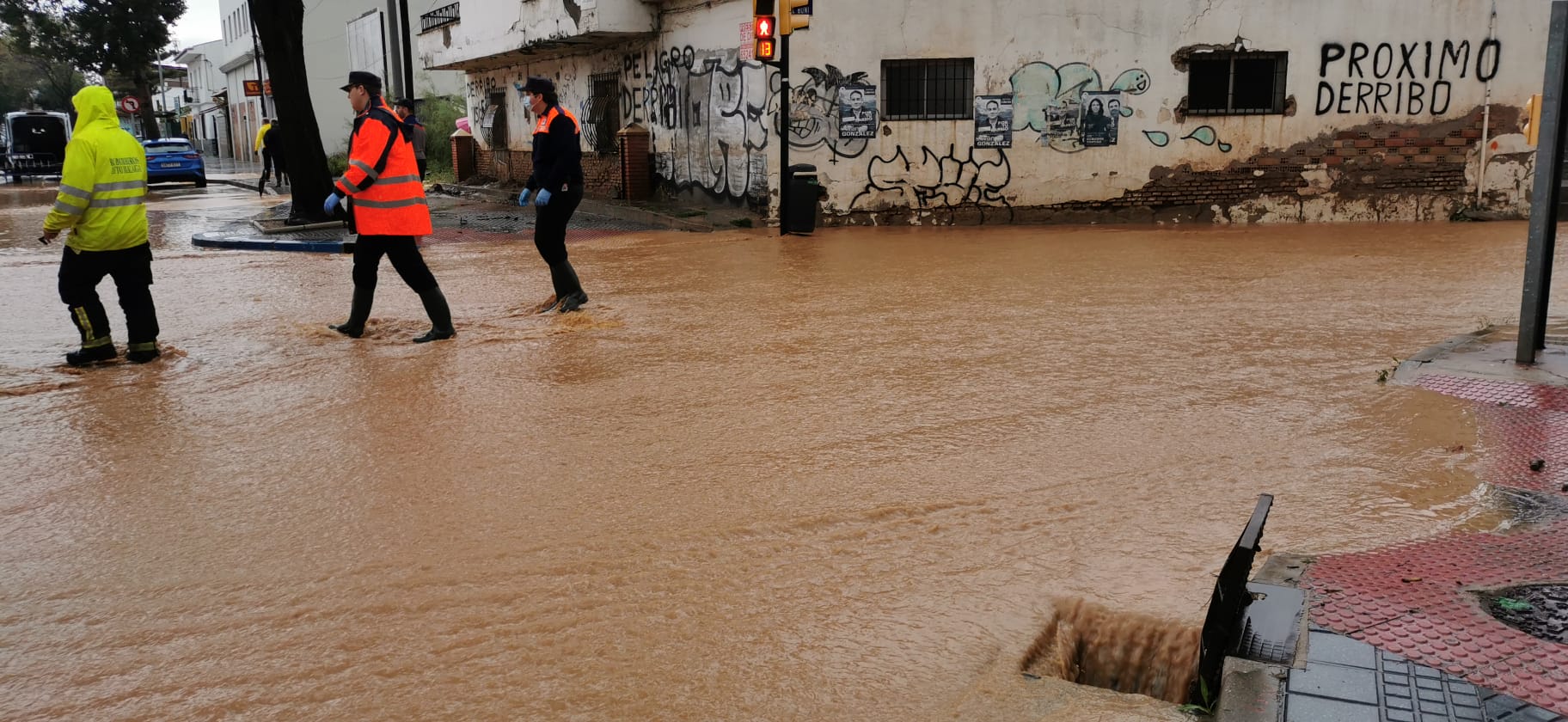 Bomberos y Protección Civil intervienen por pequeñas inundaciones en Campanillas