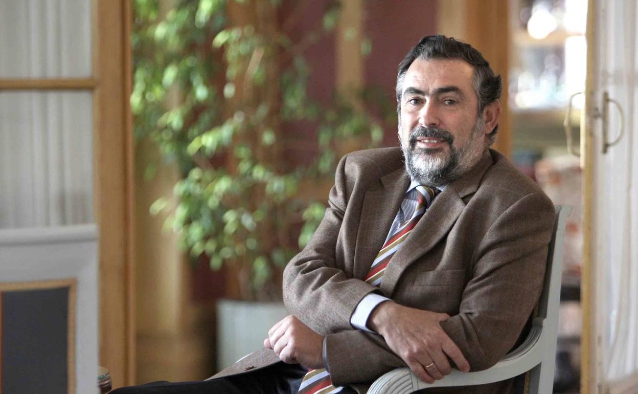 El catedrático Manuel Alvar Ezquerra. 