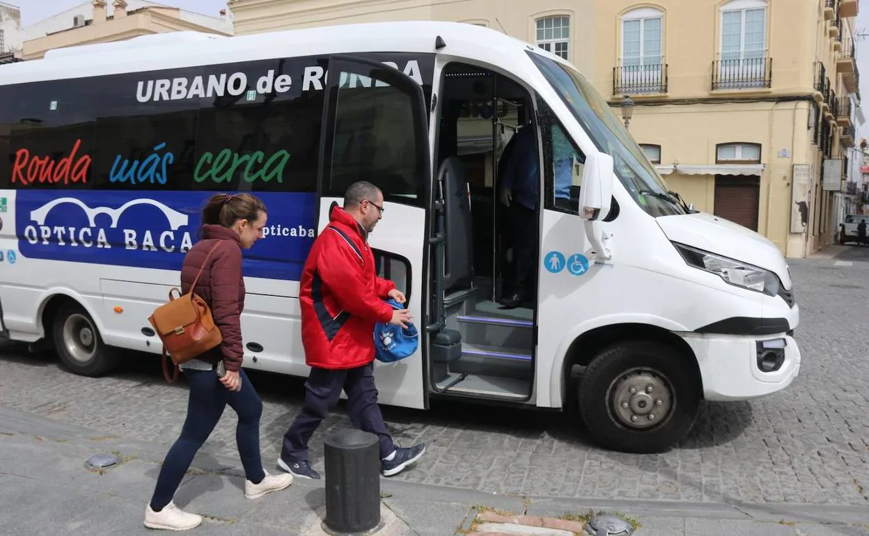 Las líneas del autobús urbano se unifican en un recorrido circular | Diario  Sur