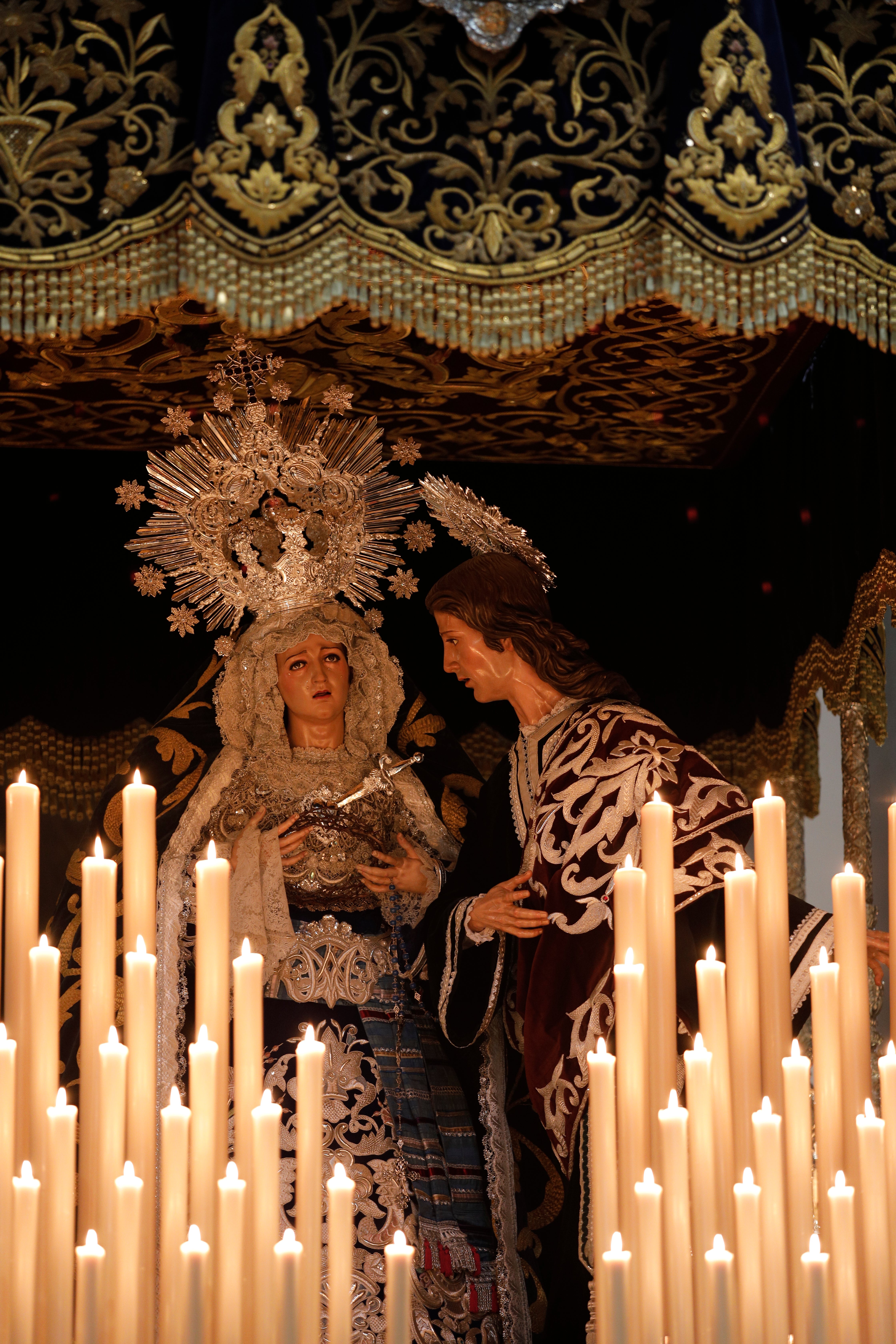 La Santa Vera Cruz, Nuestro Padre Jesús de Azotes y Columna, Ánimas de Ciegos (fundada a mediados del siglo XVI) y el Cristo de la Exaltación en el Miércoles Santo malagueño