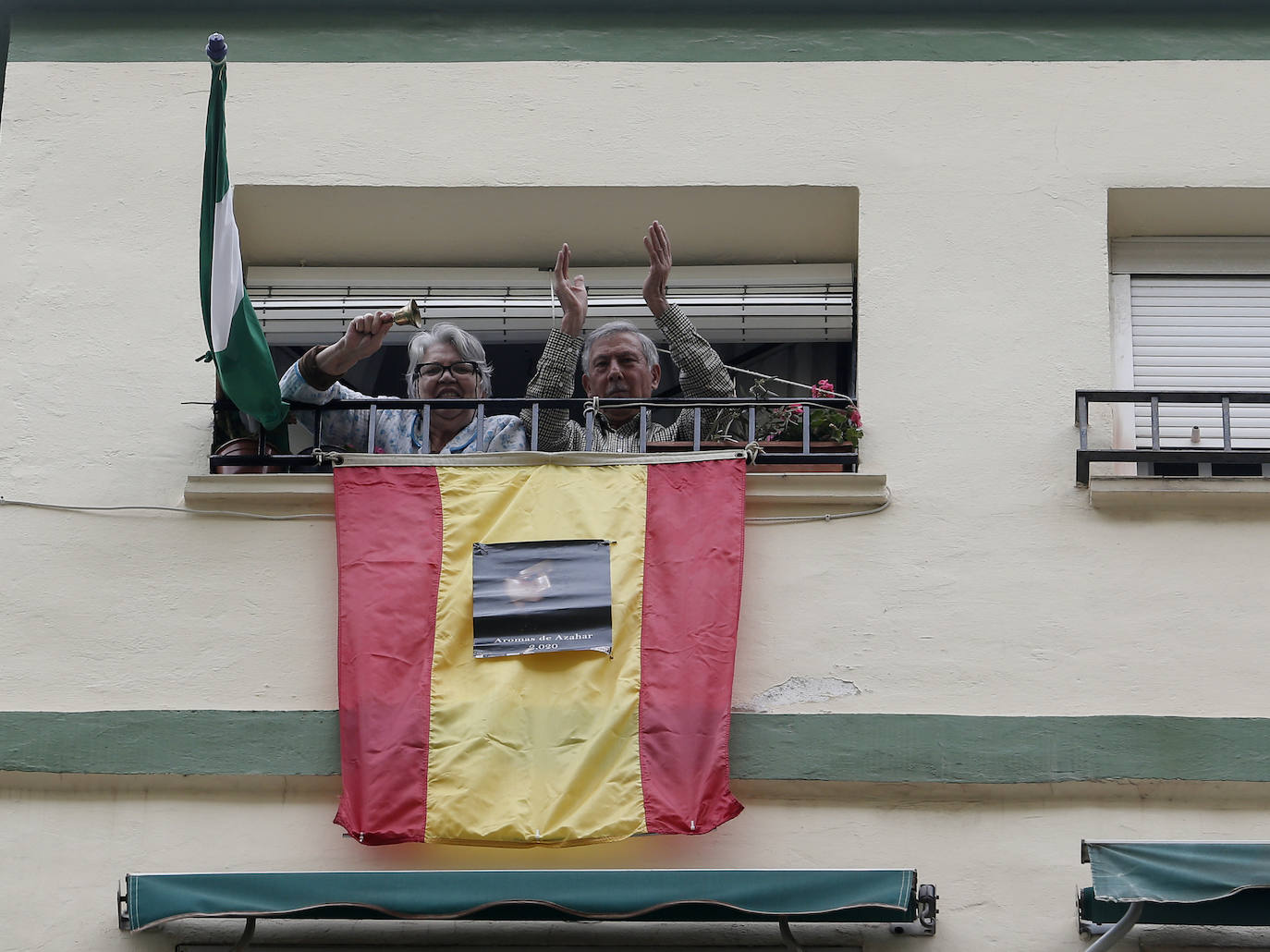 Los vecinos de Nueva Málaga homenajean a Nueva Esperanza.. 