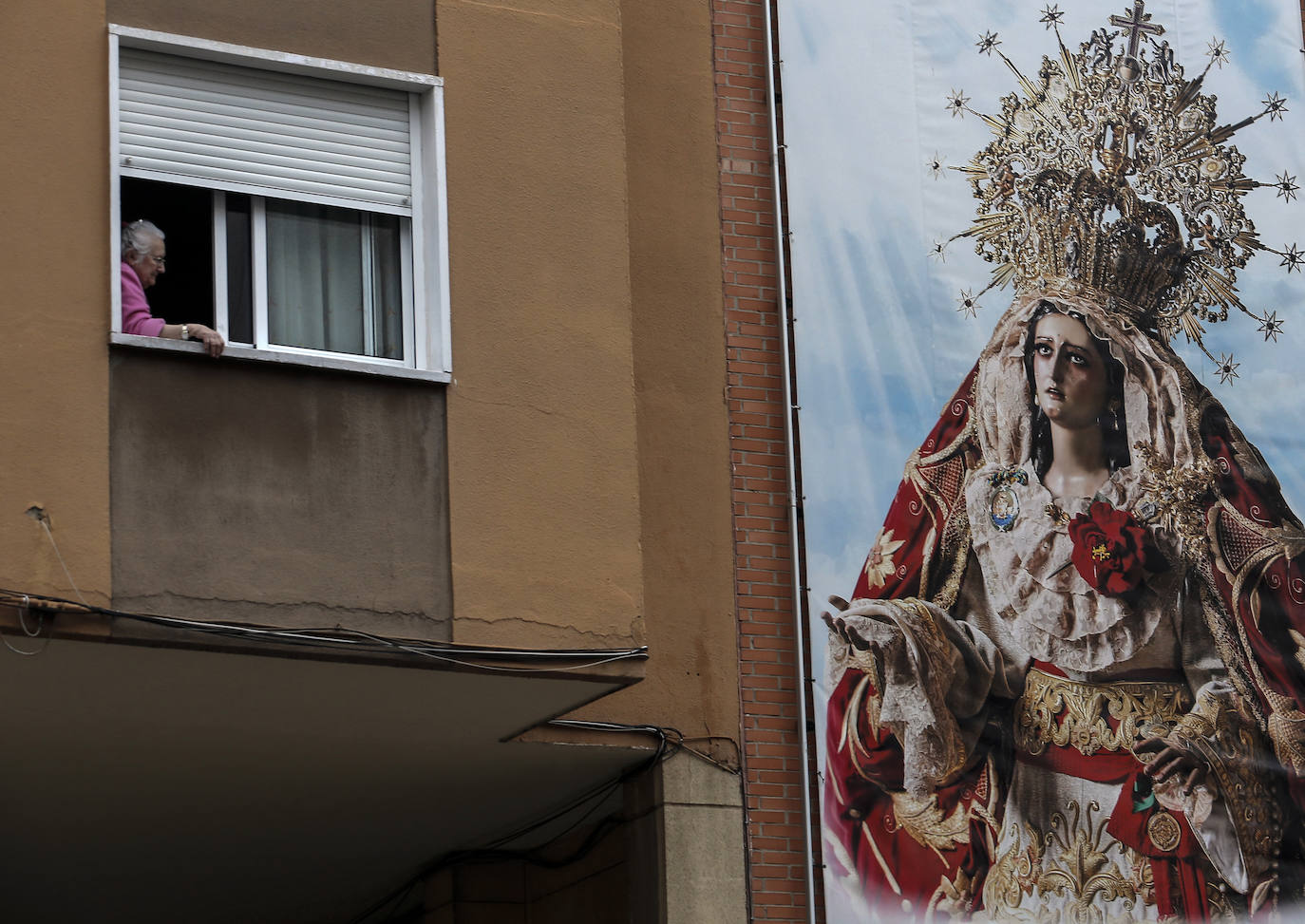 Alrededores de la casa-hermandad de Zamarrilla en este Jueves Santo.