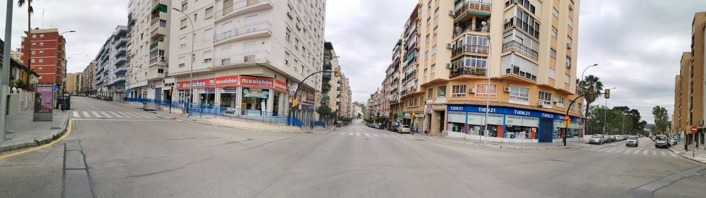 Carreteras y calles vacías en un Domingo de Resurrección atípico en Málaga.