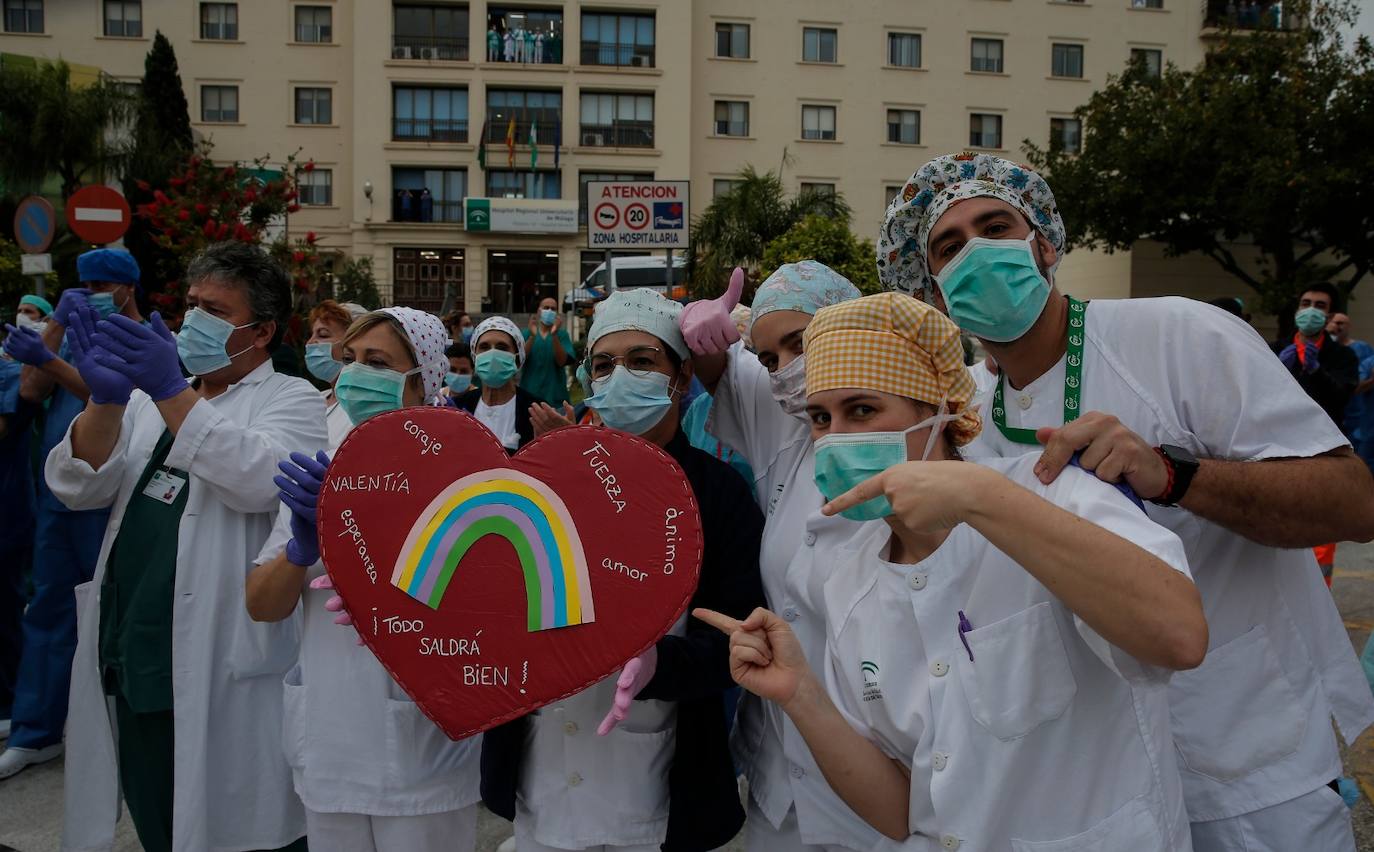 Sanitarios en el Hospital Regional 
