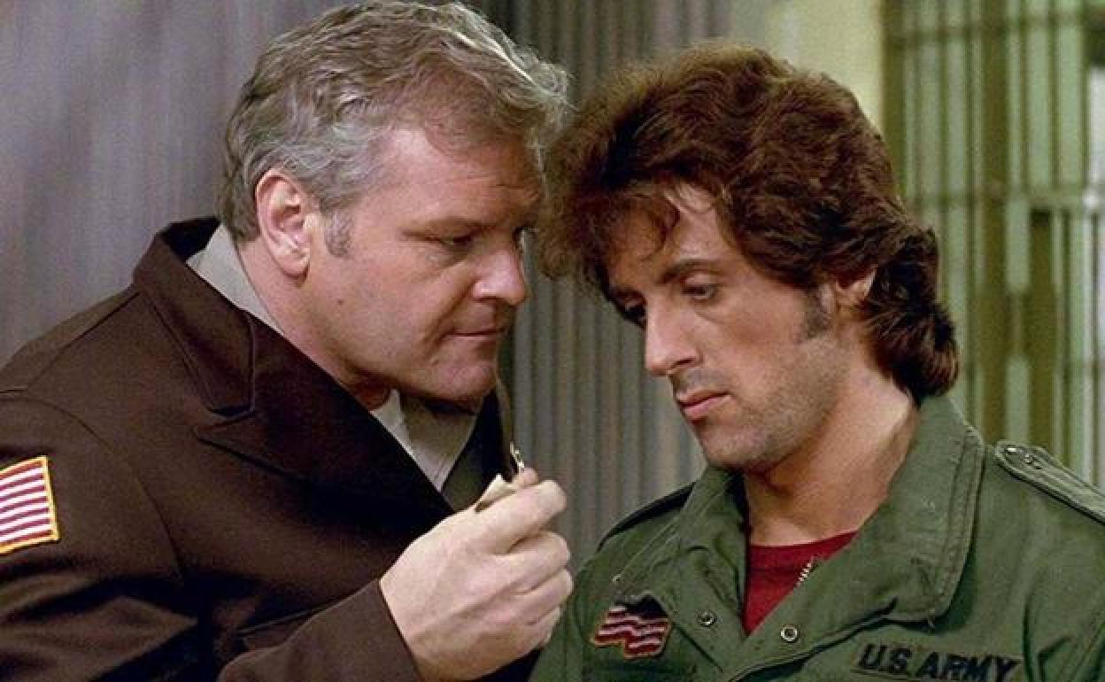 Brian Dennehy y Sylvester Stallone en 'Acorralado', la película que presentó a John Rambo.