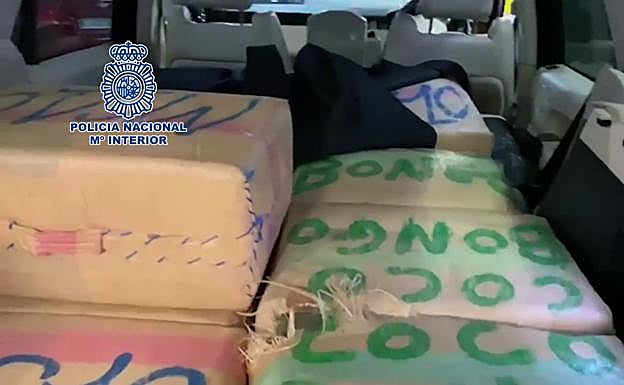 Detienen a dos vecinos de Marbella con 300 kilos de hachís en el coche