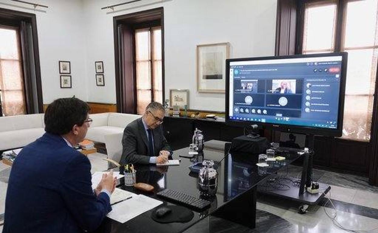 Marín y Muñoz, durante la reunión telemática con el presidente y directivos de Exceltur. 