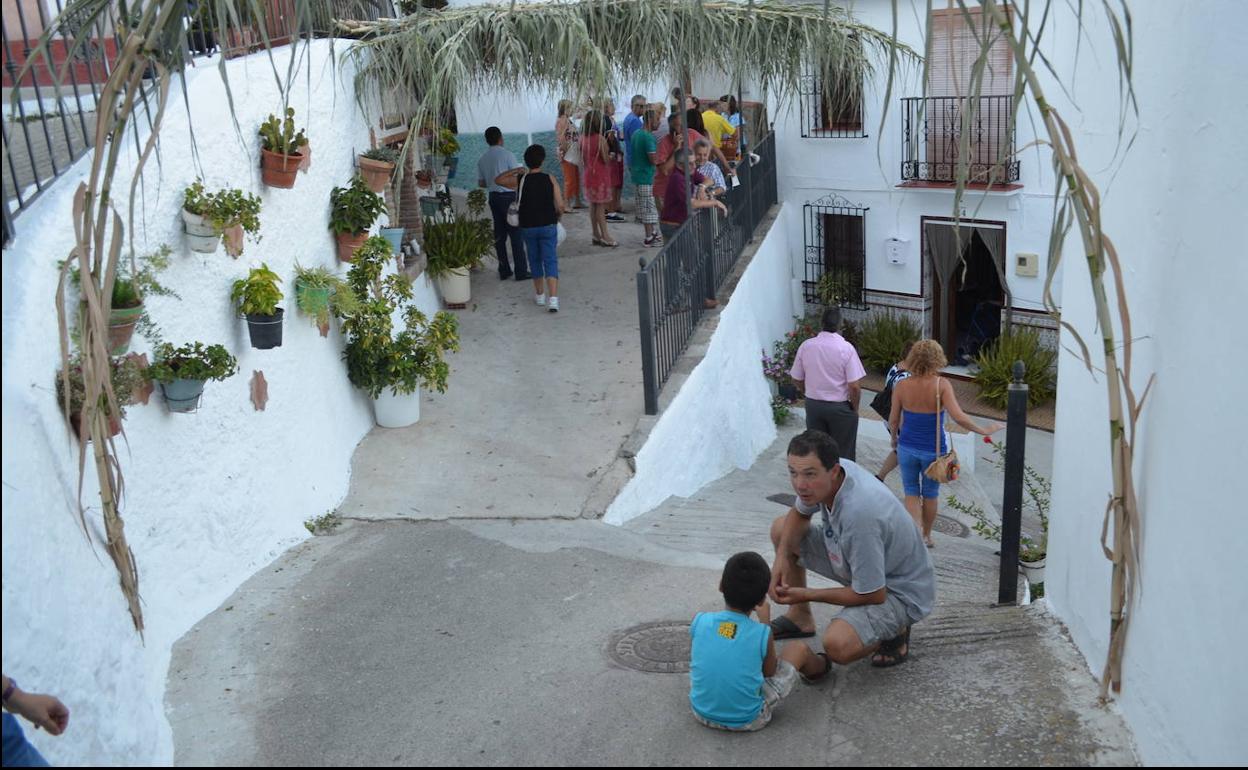 Imagen de archivo de una edición de la Fiesta del Ajoblanco en Almáchar. 