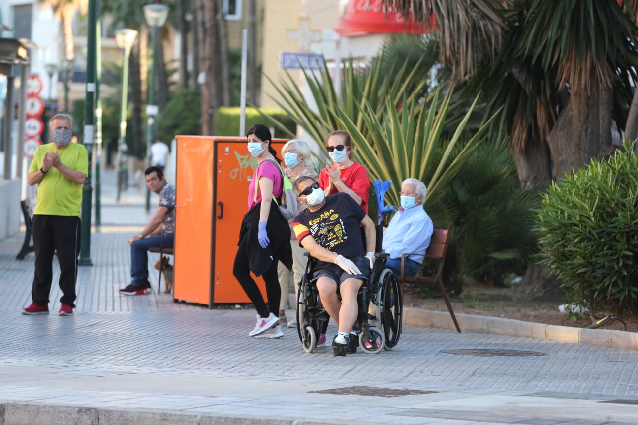 El inicio del desconfinamiento deja imágenes que no se veían en las calles desde hacía al menos 48 días