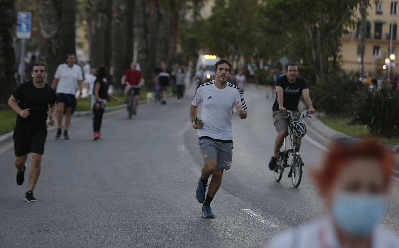 El inicio del desconfinamiento deja imágenes que no se veían en las calles desde hacía al menos 48 días