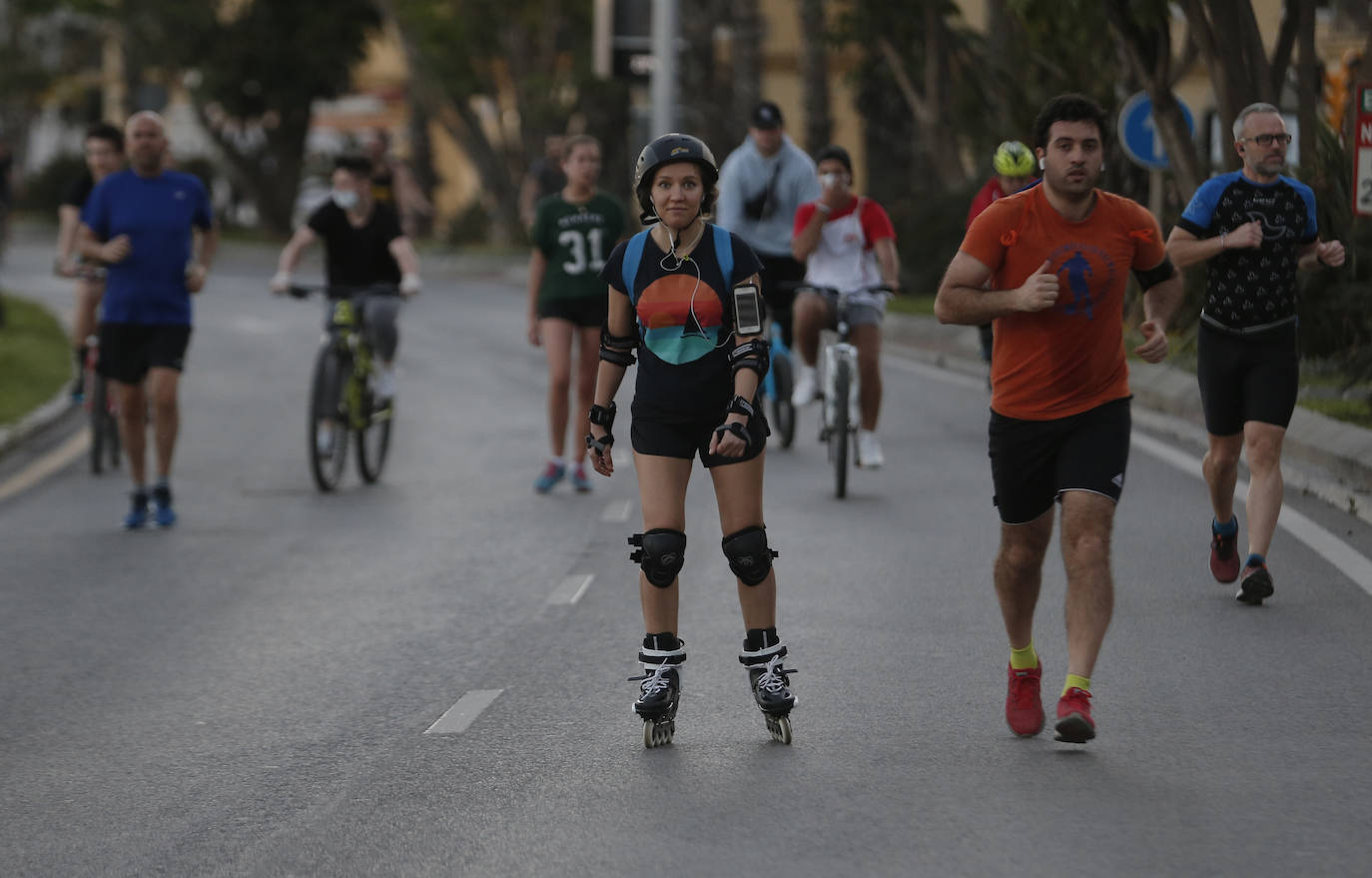 El inicio del desconfinamiento deja imágenes que no se veían en las calles desde hacía al menos 48 días