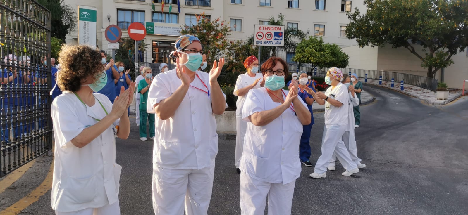 El inicio del desconfinamiento deja imágenes que no se veían en las calles desde hacía al menos 48 días