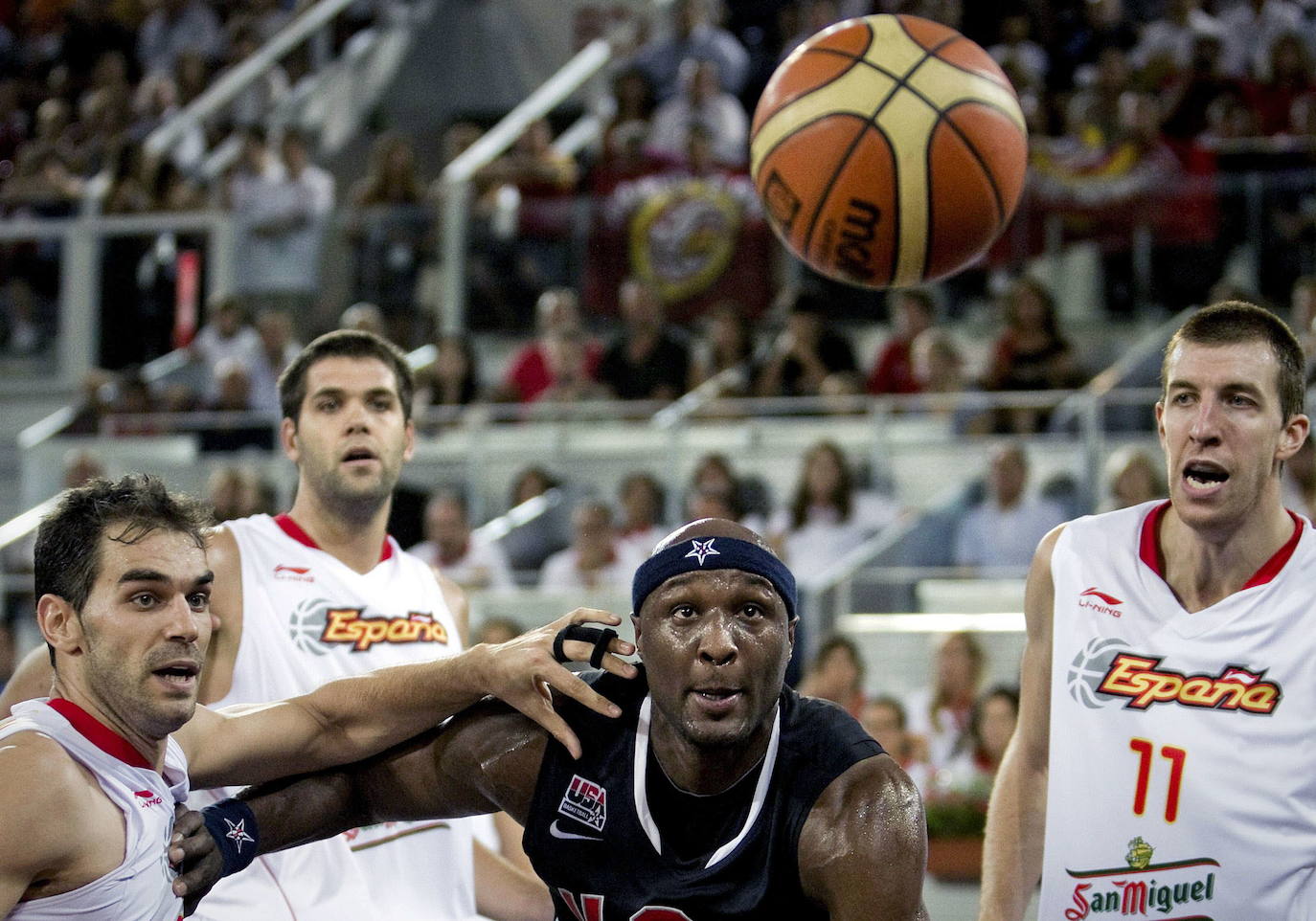 El canterano del Unicaja ha militado también en el Bilbao Basket, el Herbalife Gran Canaria, el Girona, el Barcelona, el Iberostar Tenerife y el Zaragoza.