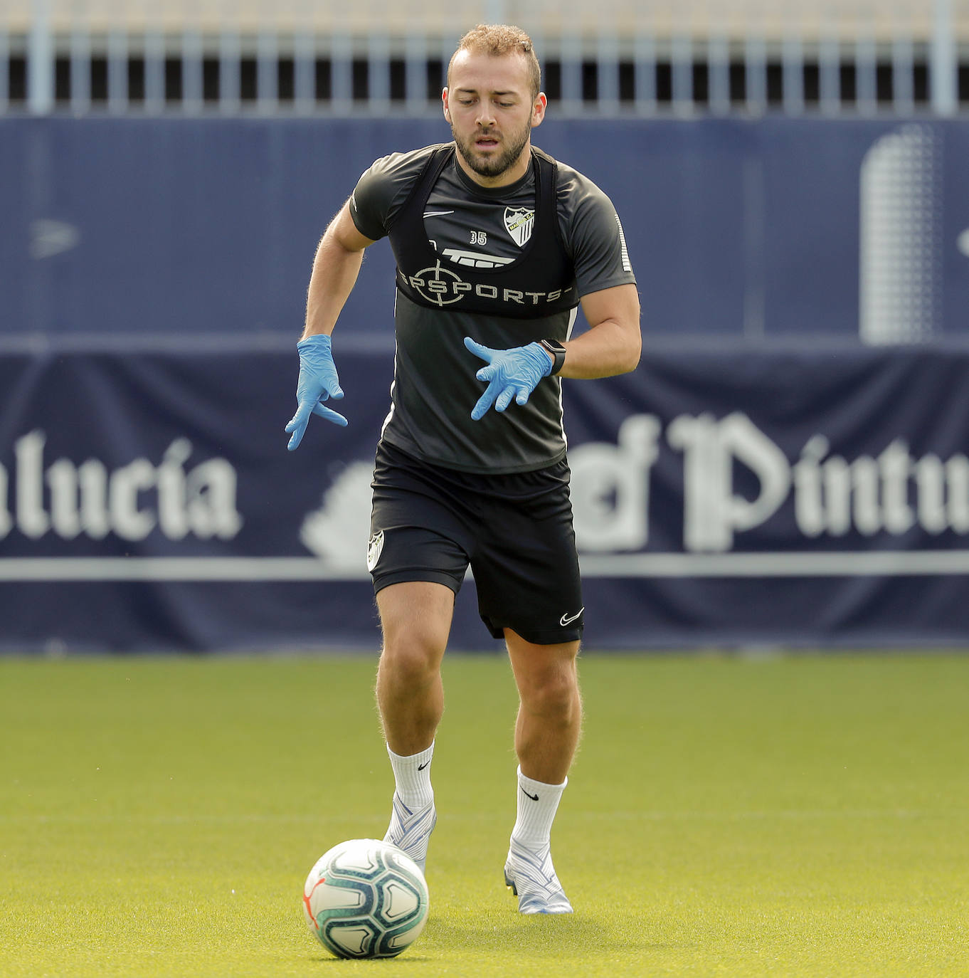 El Málaga comienza esta sábado los entrenamientos individuales entre La Rosaleda y el Anexo tras conocer ayer los resultados de los test