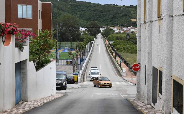 Los vecinos comienzan a pasear en Málaga y en 500 metros están e Cádiz 