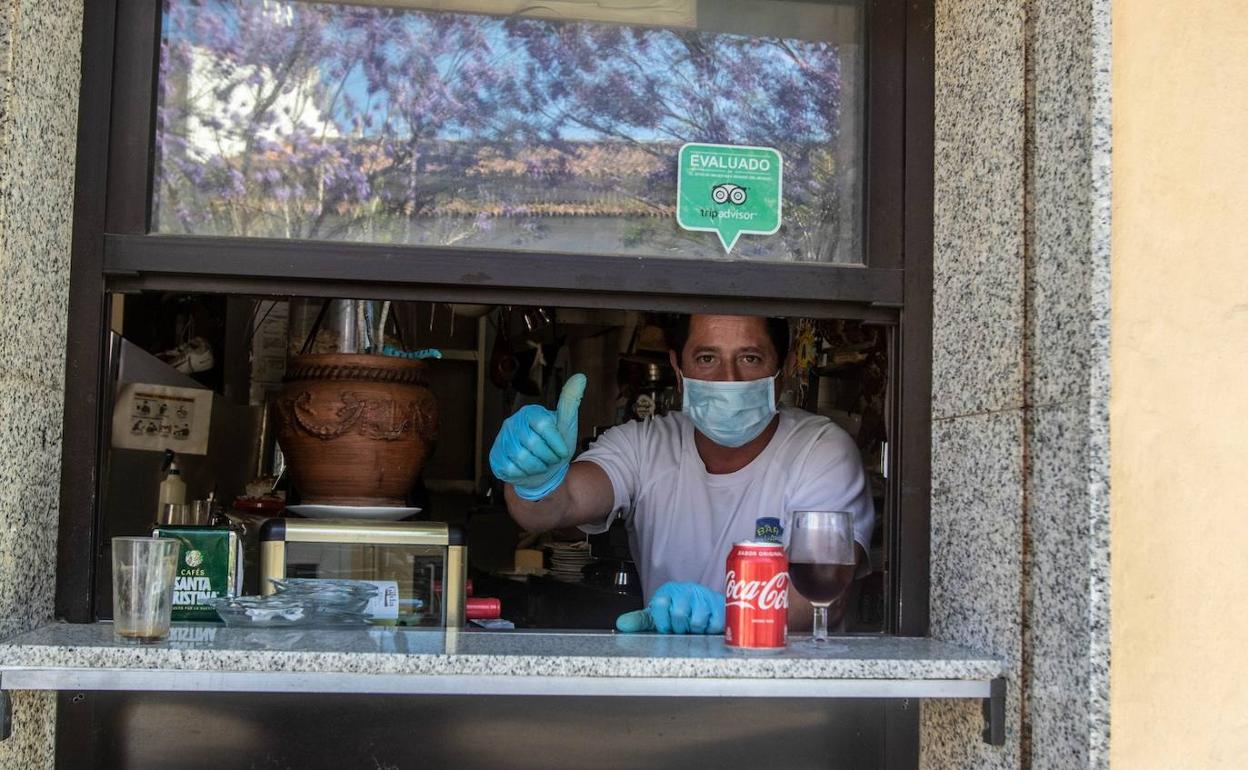 Hoy han reabierto algunos establecimientos de hostelería que tienen terraza. 