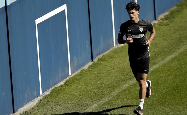 El canterano Juan Cruz se incorpora a los entrenamientos con el primer equipo