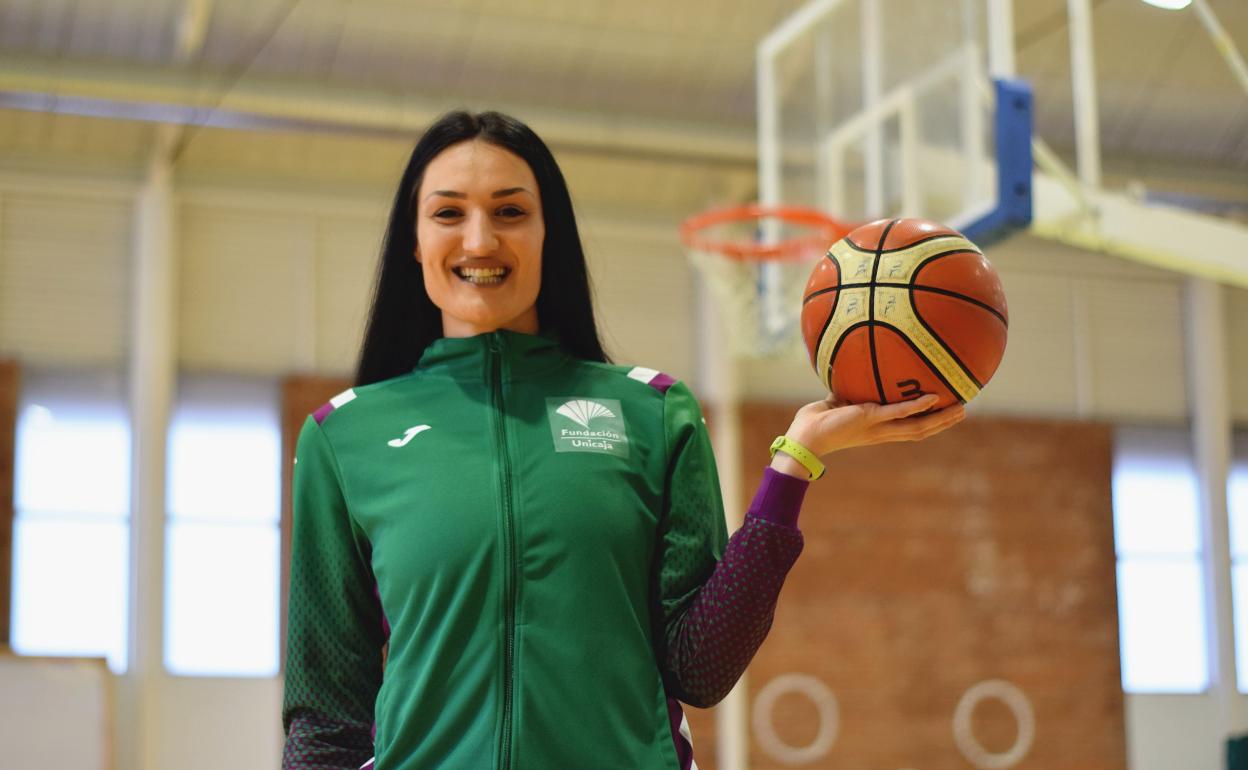 La pívot Ana Pocek abandona el Unicaja y regresa a Montenegro