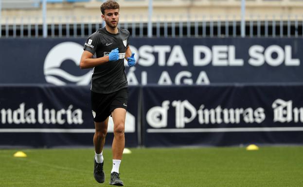 Quitana, durante un entrenamiento en La Rosaleda recientemente. 