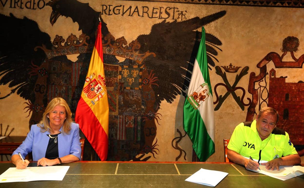 Un momento de la firma