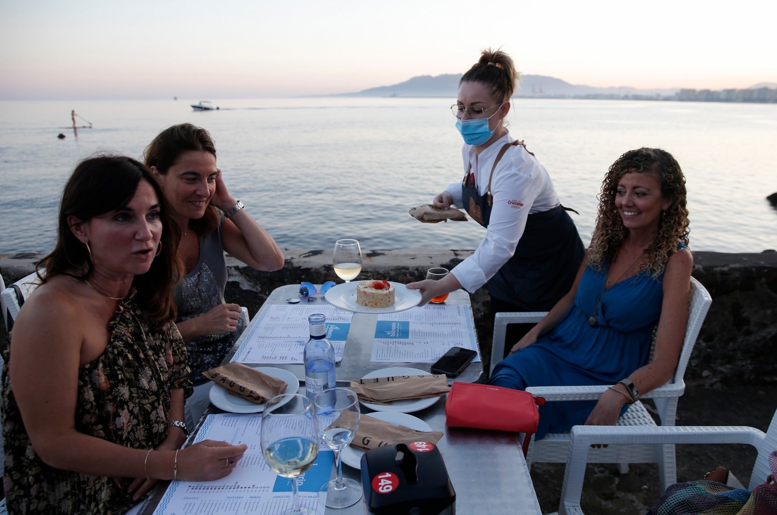 La vuelta a los bares y terrazas revela una nueva forma de vivir la noche en Málaga