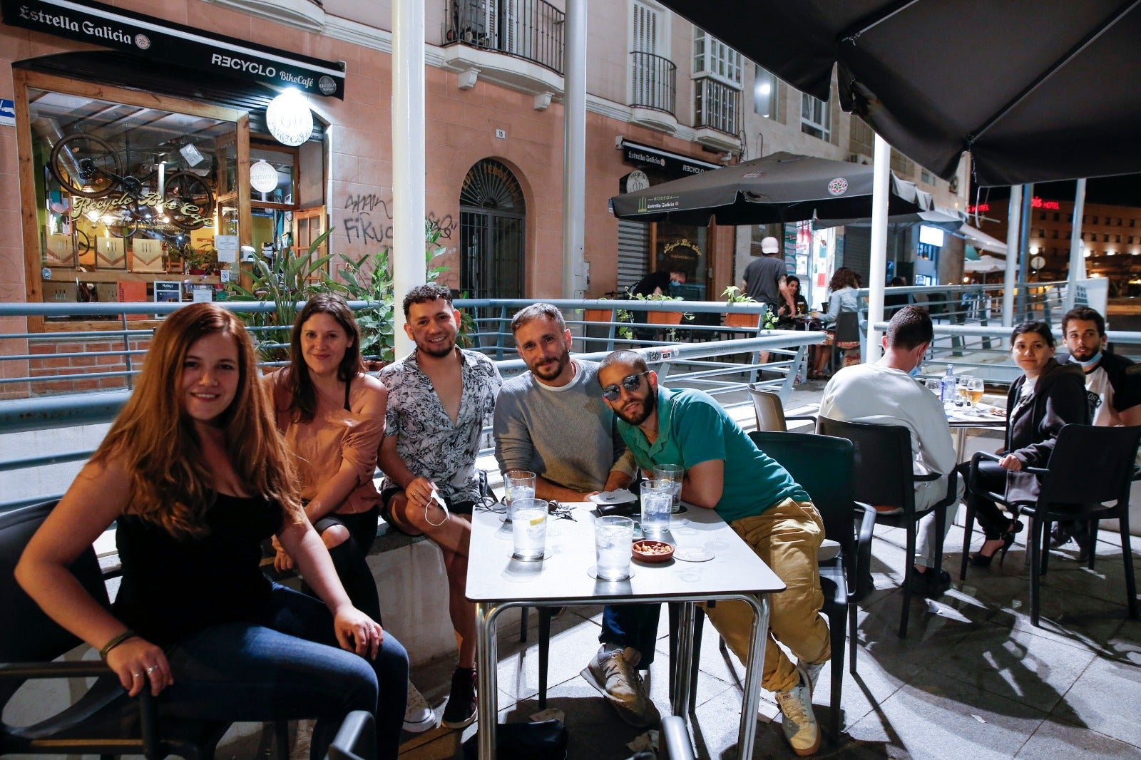La vuelta a los bares y terrazas revela una nueva forma de vivir la noche en Málaga