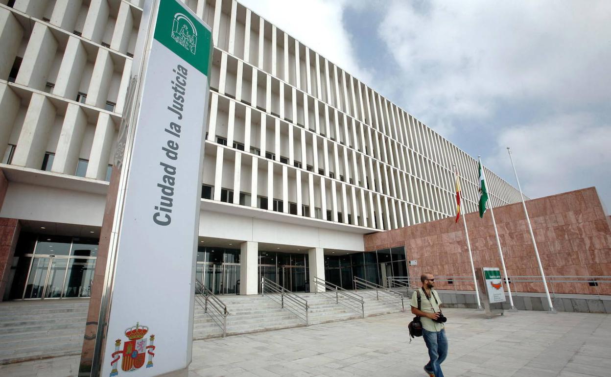 Un juzgado anula la resolución que impedía a un profesor de instituto de Málaga completar su jornada laboral en otro centro