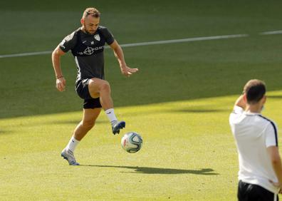 Imagen secundaria 1 - La cuenta atrás ya aprieta en el Málaga
