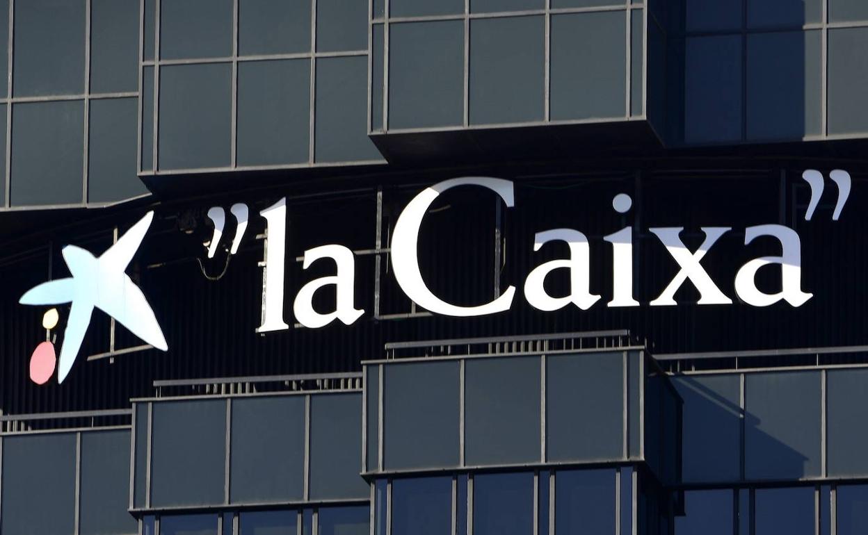 Caixabank refuerza su apoyo al sector turístico. 