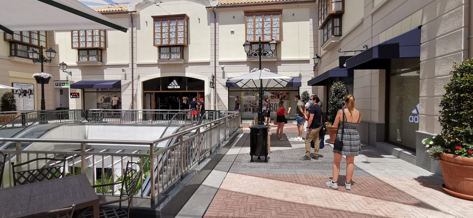 El Málaga Designer Outlet ha abierto hoy sus puertas.