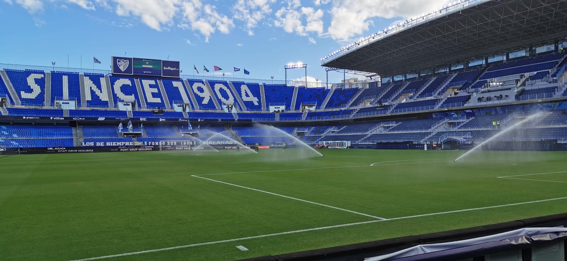 La vuelta del fútbol a La Rosaleda tras el parón de LaLiga por la pandemia