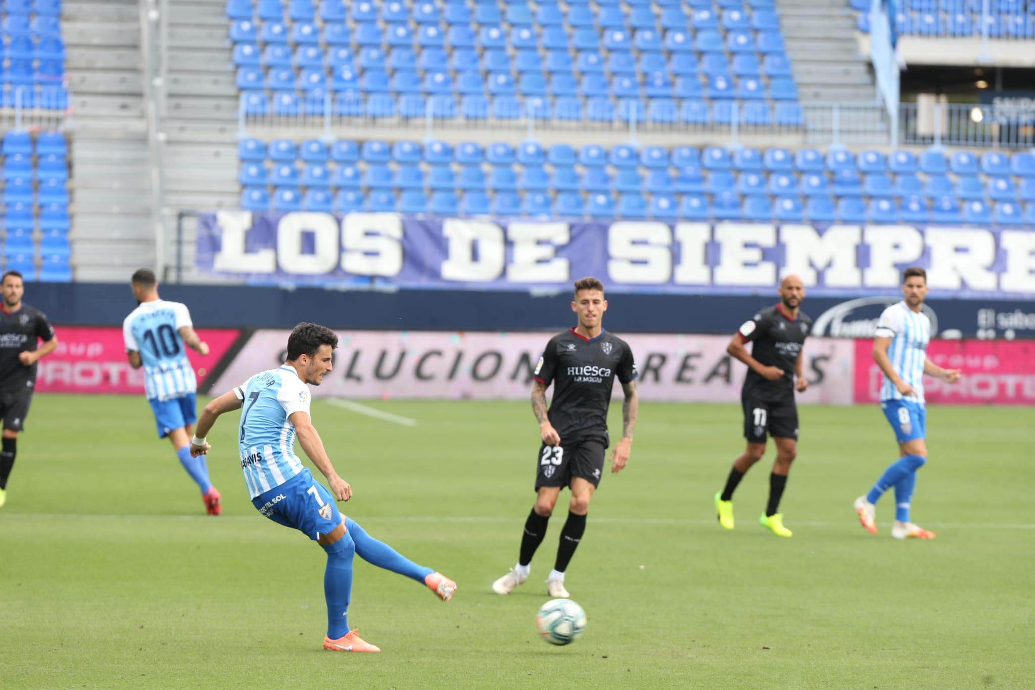 La vuelta del fútbol a La Rosaleda tras el parón de LaLiga por la pandemia