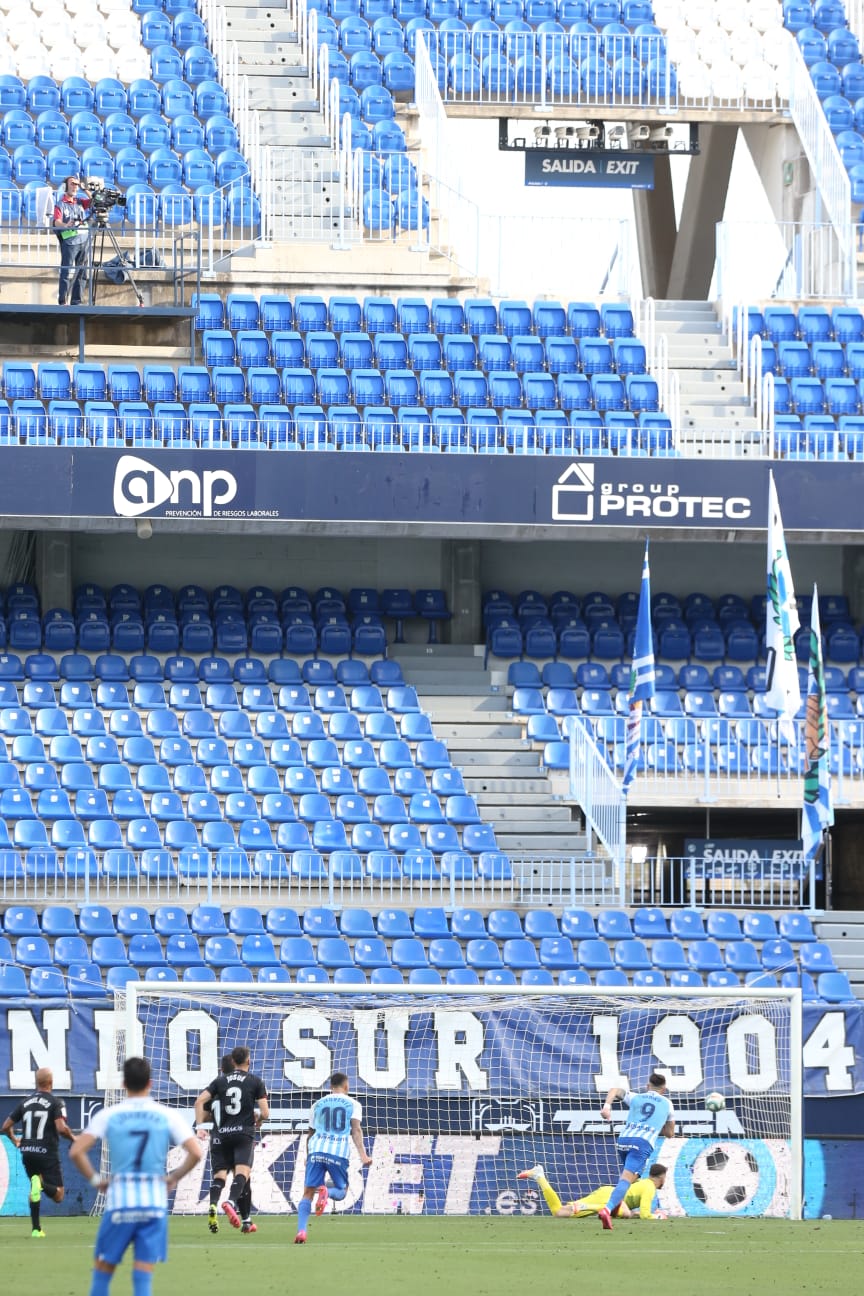 La vuelta del fútbol a La Rosaleda tras el parón de LaLiga por la pandemia