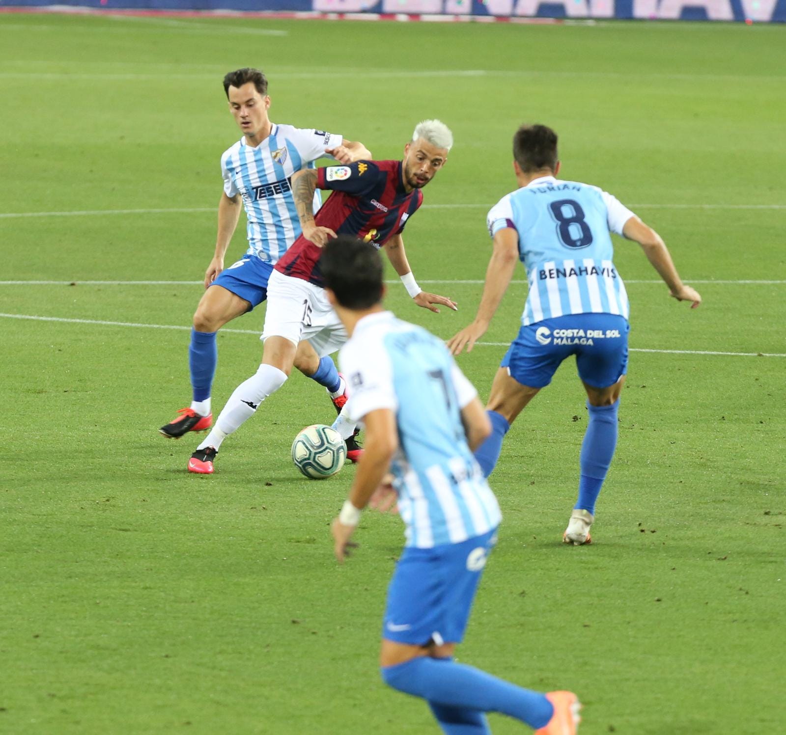 Todos los momentos del partido en imágenes desde La Rosaleda, que por segunda vez abre sus puertas para el fútbol pero sin aficionados en las gradas. 