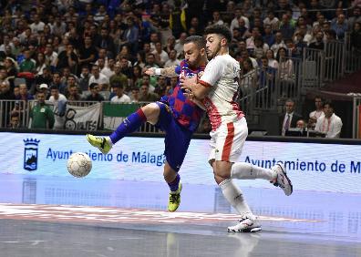 Imagen secundaria 1 - Arriba, el astro del Movistar Inter Ricardinho, que pese a que deja el equipo parece que acudirá al torneo; sobre estas líneas, un lance del duelo Barça-El Pozo (con Ximbinha) de la Copa de España y, a la derecha, Nano, del Viña Albali Valdepeñas, revelación de la temporada.