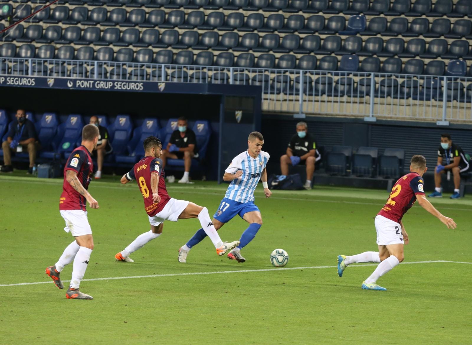 Todos los momentos del partido en imágenes desde La Rosaleda, que por segunda vez abre sus puertas para el fútbol pero sin aficionados en las gradas. 
