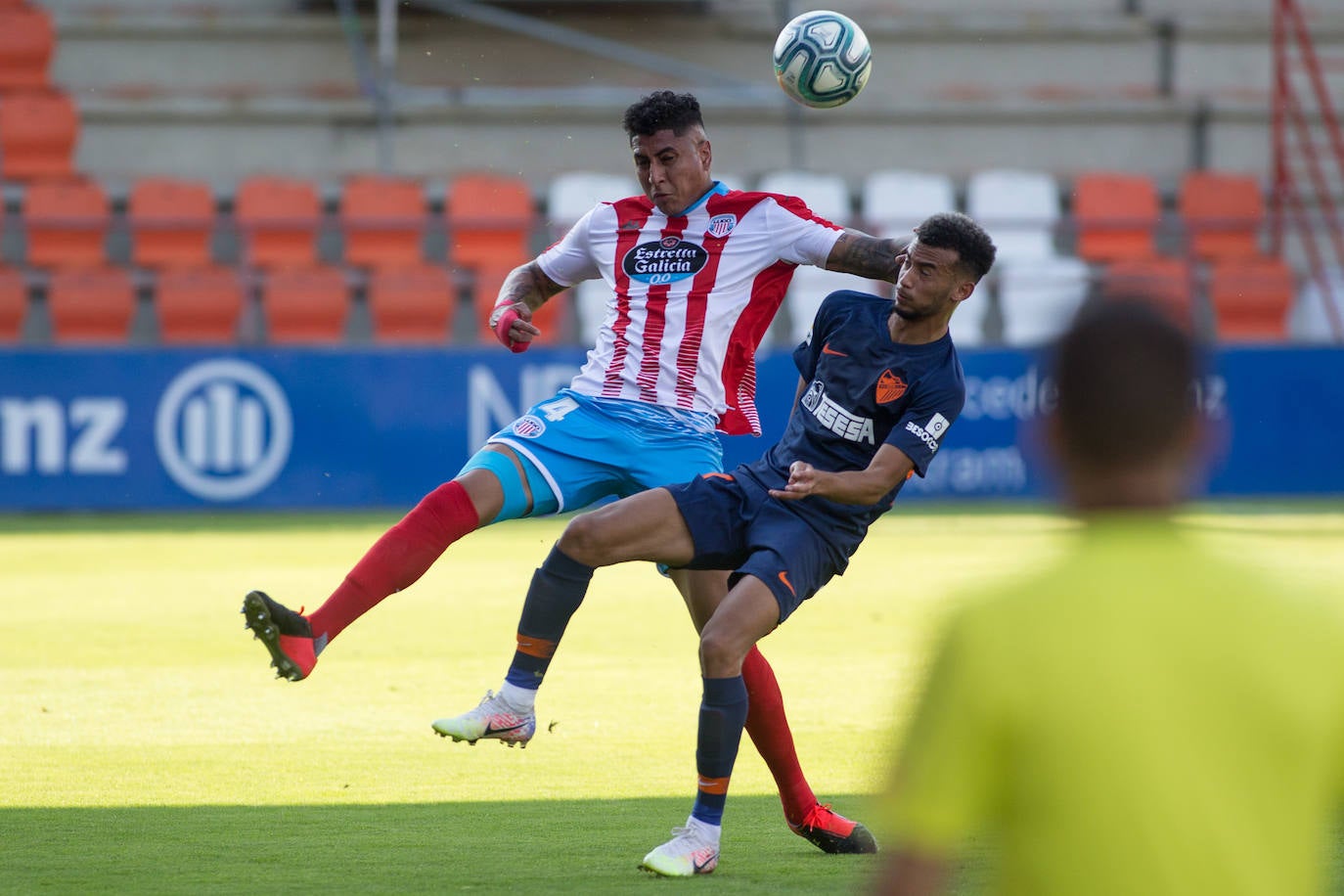 Partido entre rivales directos por la permanencia en el Anxo Carro de Lugo que corresponde a la jornada 35 de LaLiga Smartbank.