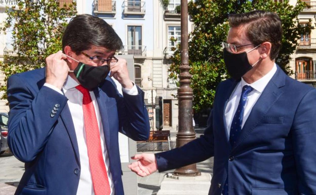 Juan Marín en su llegada a Granada