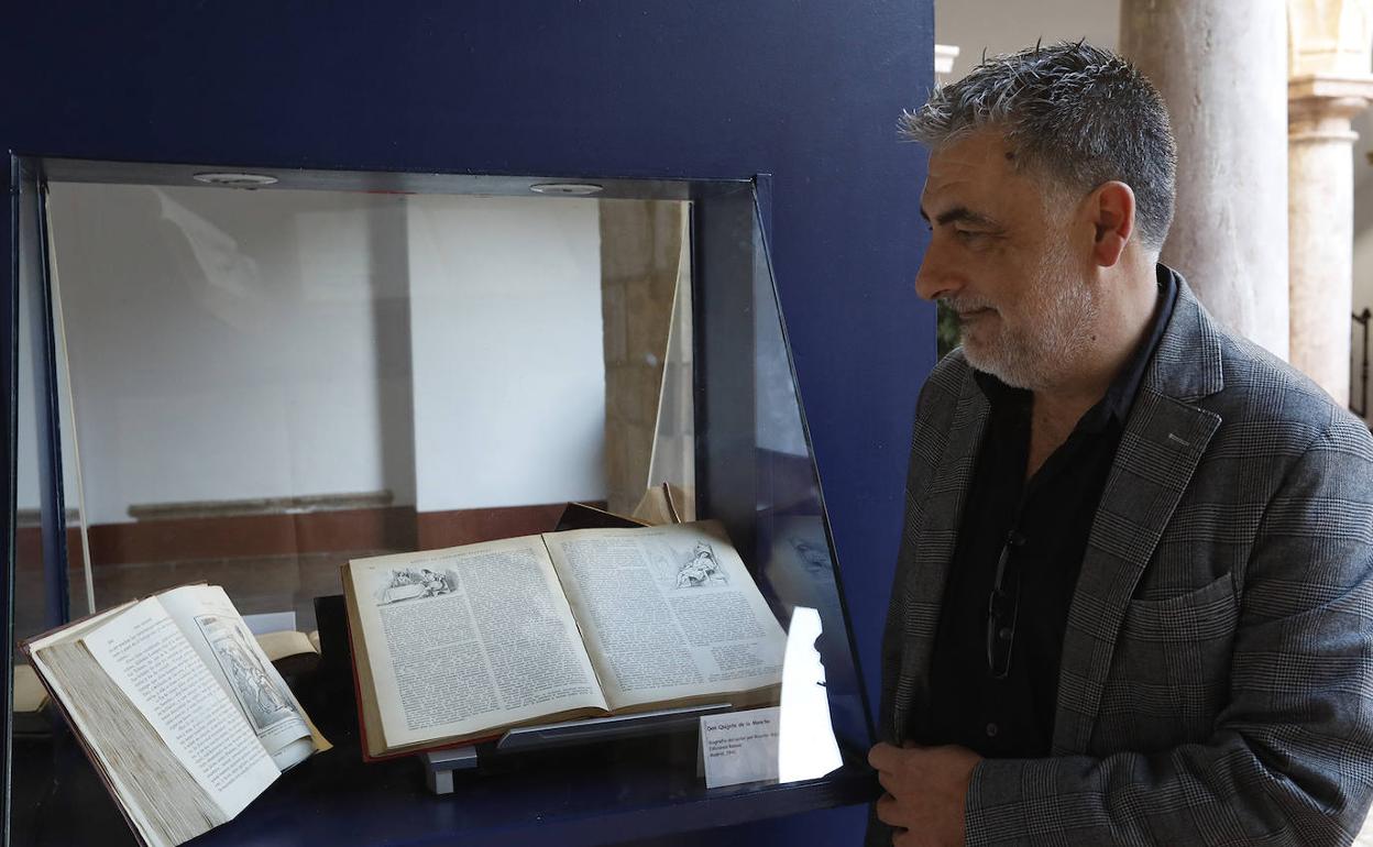 Antequera hará una copia escrita a mano de 'El Quijote' para fines benéficos