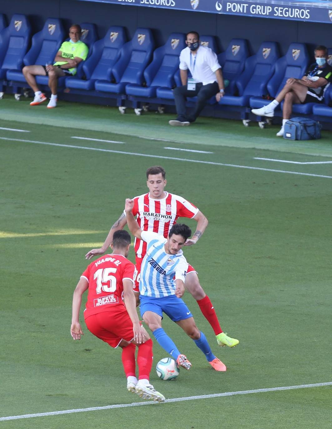 El Málaga gana al Girona (2-0).