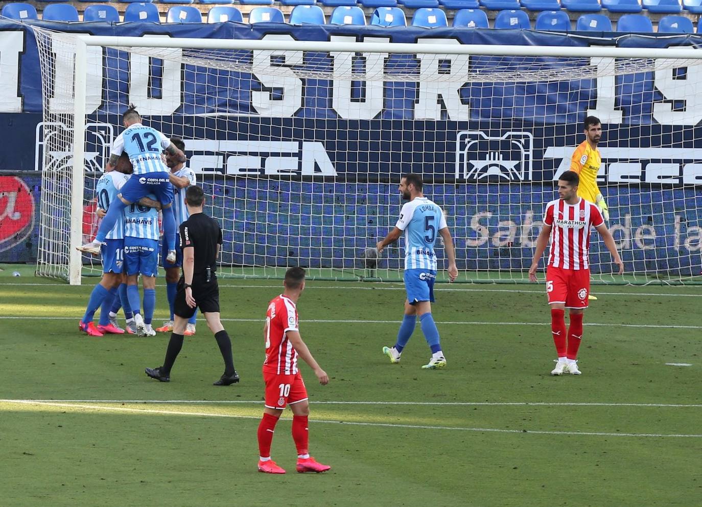 El Málaga gana al Girona (2-0).