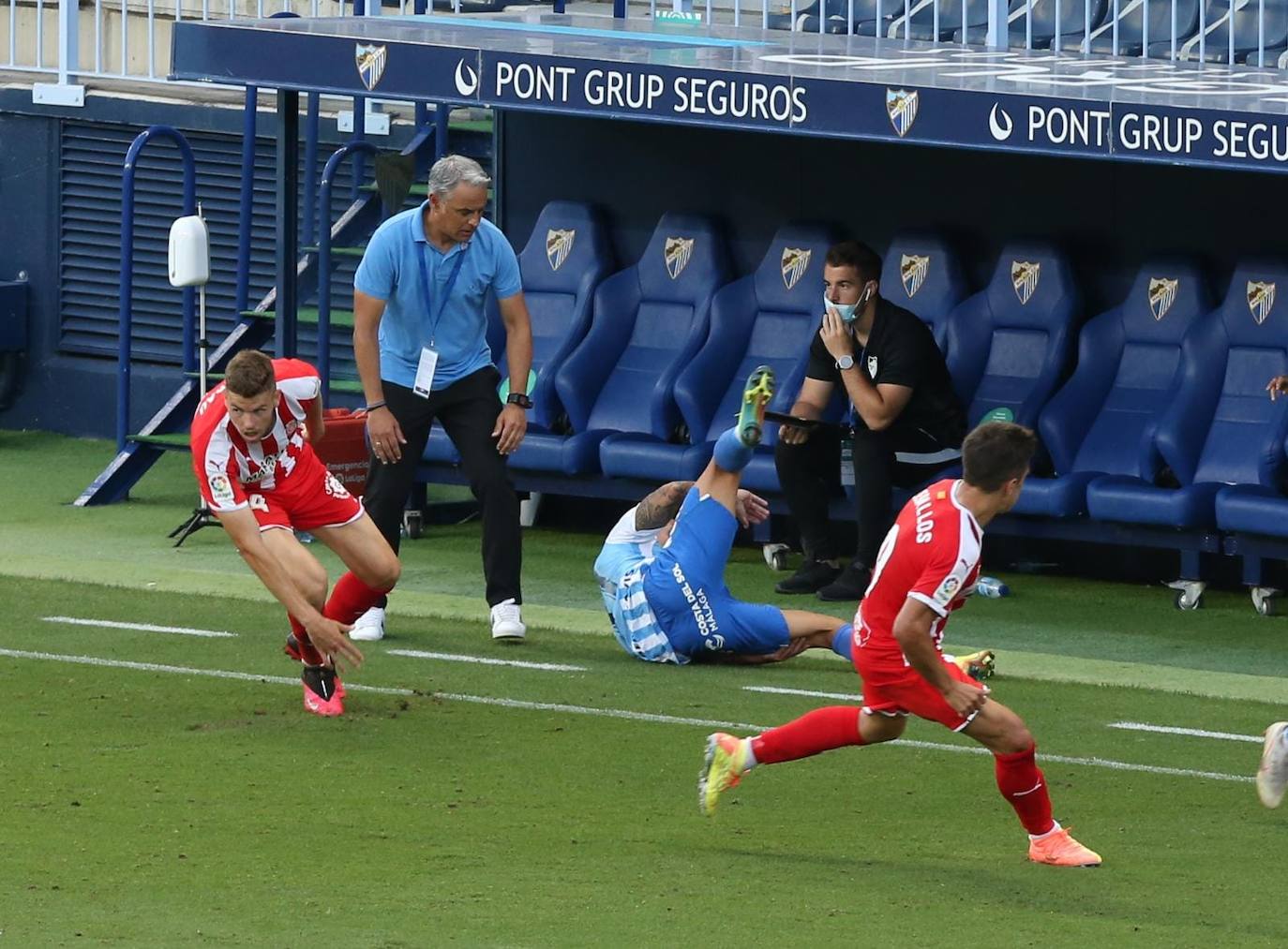 El Málaga gana al Girona (2-0).