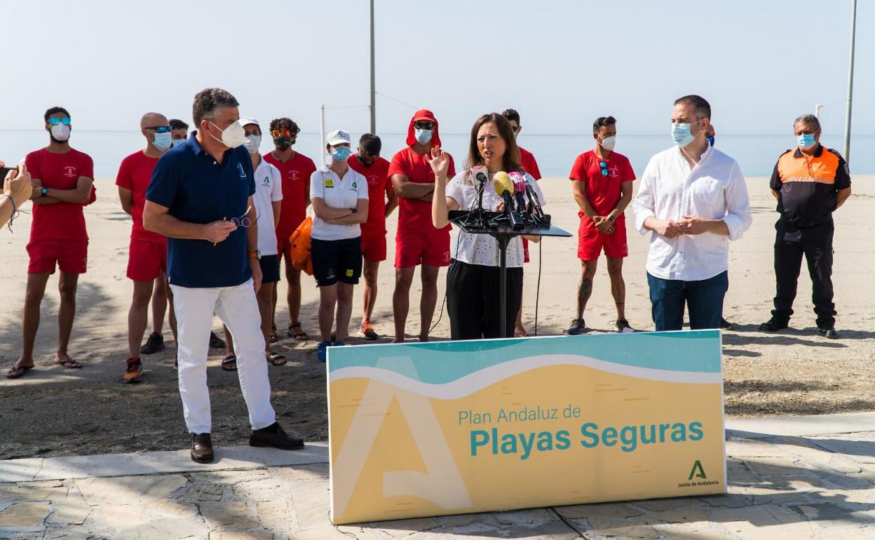 Presentación del dispositivo, este lunes en la playa de Burriana. 