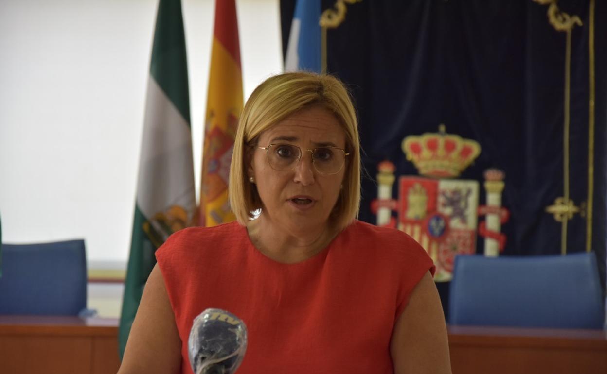 La alcaldesa, Ana Mula, durante la comparecencia.
